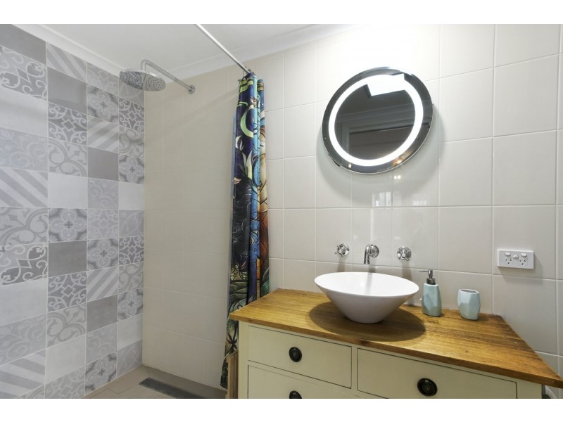 135 Western Boulevard, Raymond Island VIC 3880