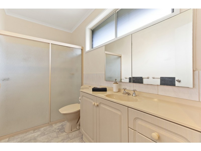 135 Western Boulevard, Raymond Island VIC 3880