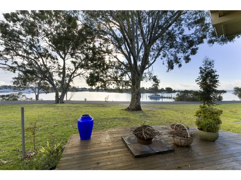 135 Western Boulevard, Raymond Island VIC 3880