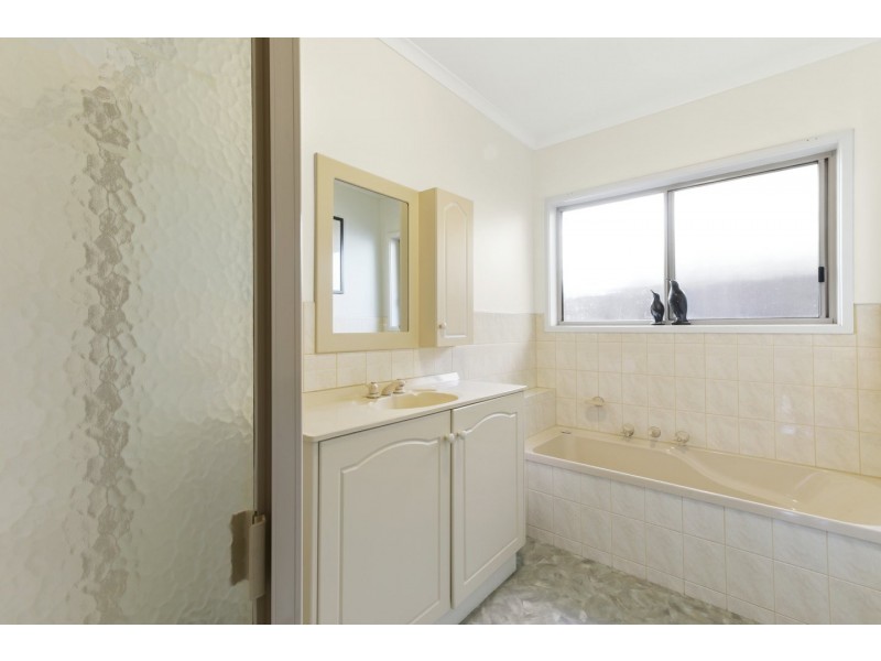 135 Western Boulevard, Raymond Island VIC 3880