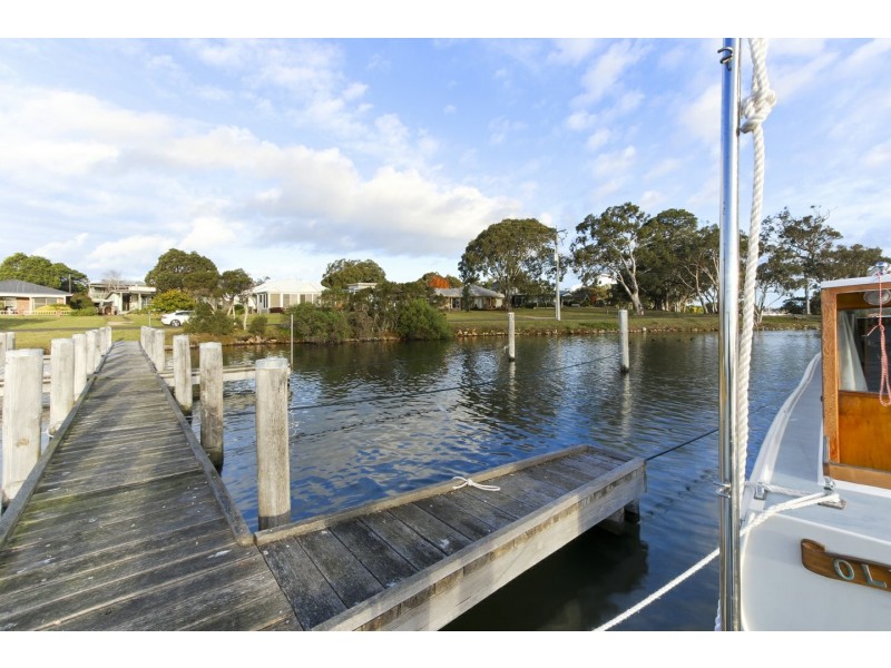 135 Western Boulevard, Raymond Island VIC 3880