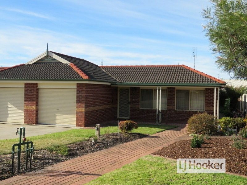 Villa 11/1-5 Canal Road, Paynesville VIC 3880