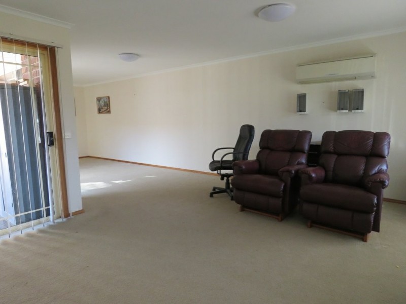 Villa 11/1-5 Canal Road, Paynesville VIC 3880