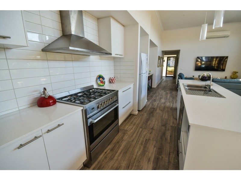 4 Magnetic Retreat, Paynesville VIC 3880