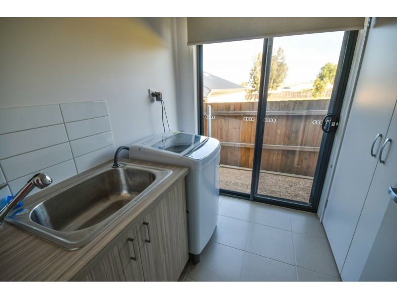 4 Magnetic Retreat, Paynesville VIC 3880