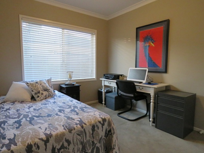 8 The Crescent, Eagle Point VIC 3878