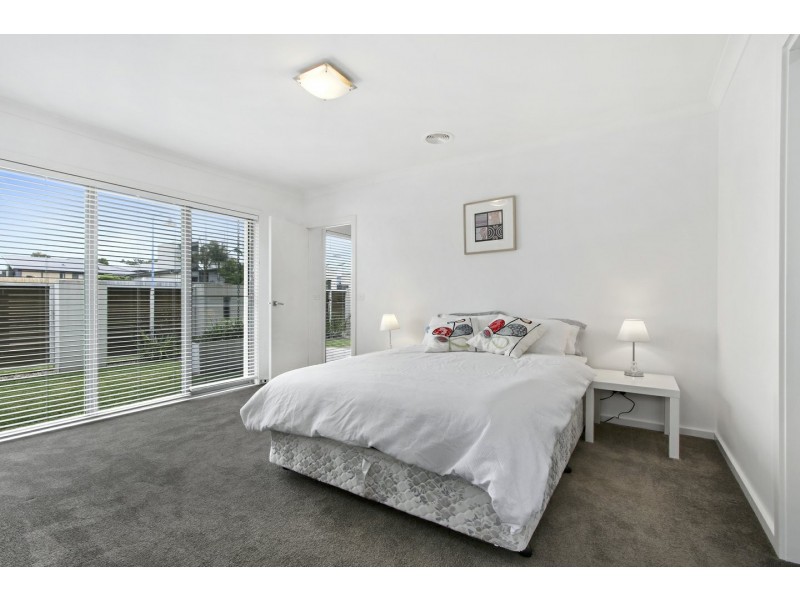 18 Heaths View, Paynesville VIC 3880