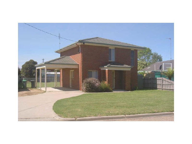 27 McMillan Grove, Paynesville VIC 3880