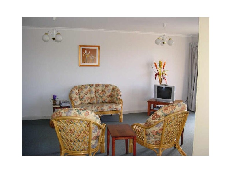 27 McMillan Grove, Paynesville VIC 3880