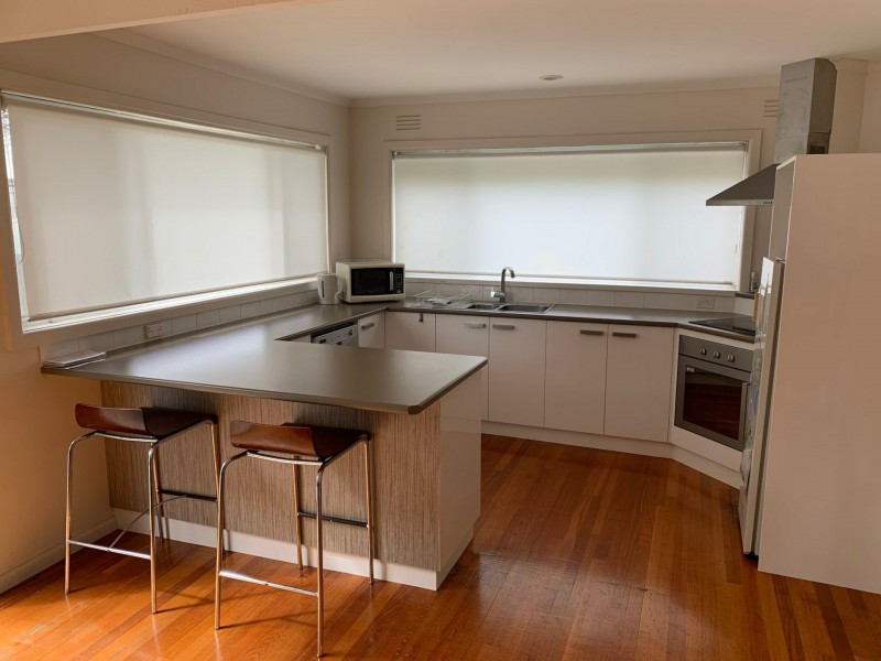 95 Bay Road, Eagle Point VIC 3878