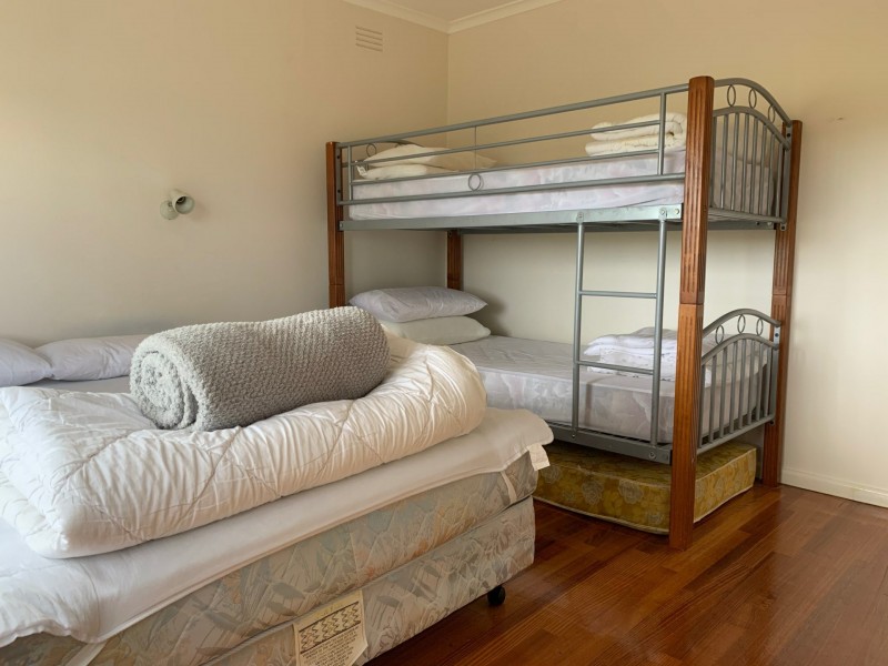 95 Bay Road, Eagle Point VIC 3878