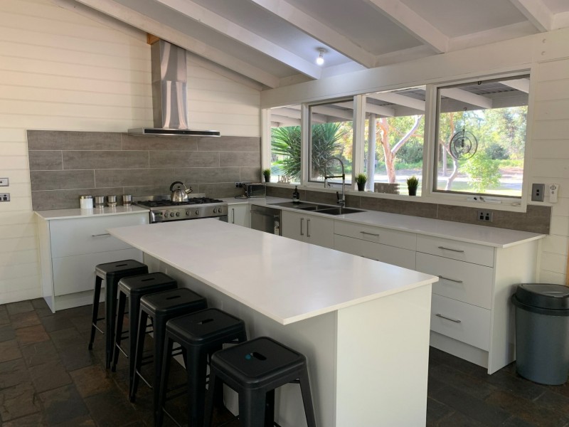 328 Gravelly Point Road, Raymond Island VIC 3880