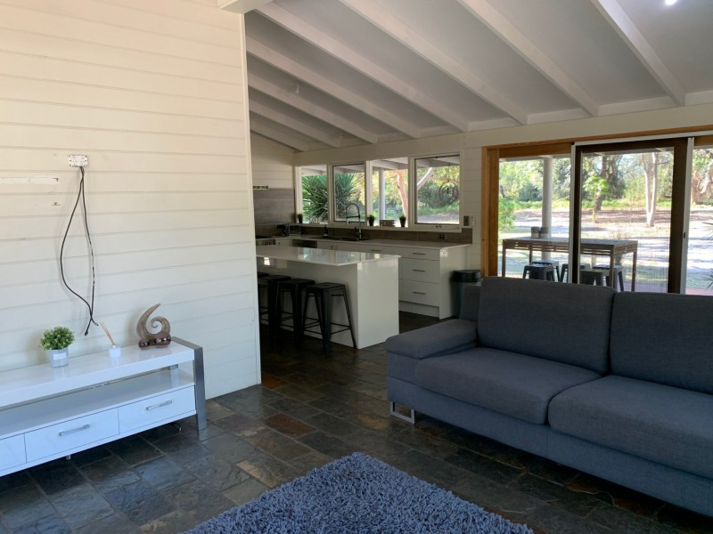 328 Gravelly Point Road, Raymond Island VIC 3880