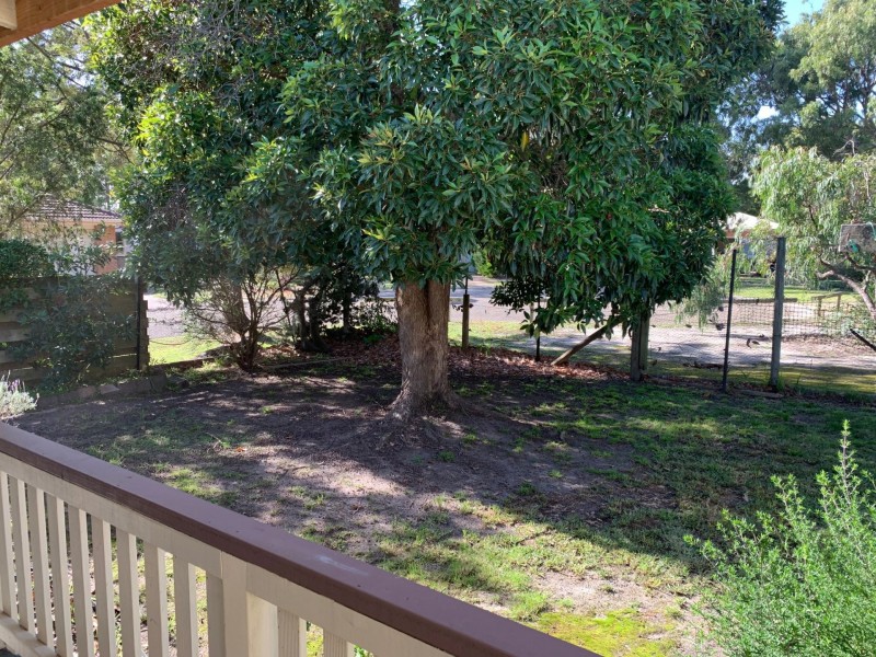 17 Currawong Close, Raymond Island VIC 3880
