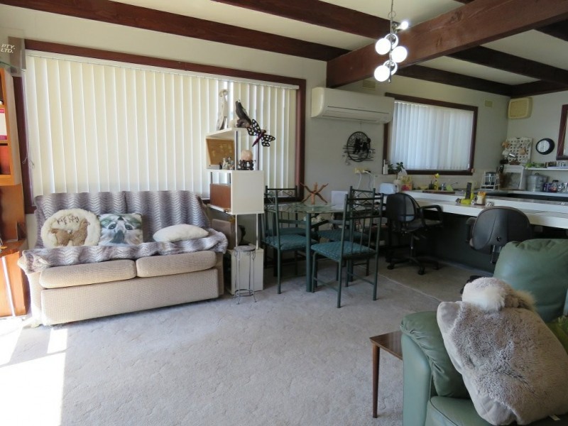 6 Government Road, Paynesville VIC 3880