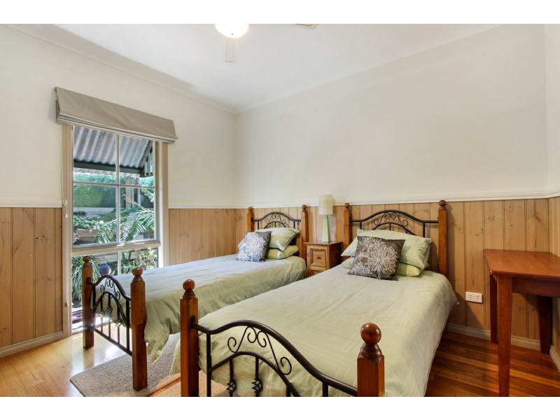 18 Currawong Close, Raymond Island VIC 3880