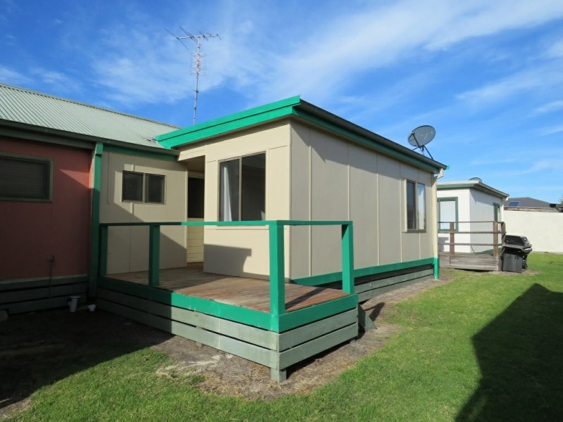 Unit 9/19 Toonalook Parade, Paynesville VIC 3880