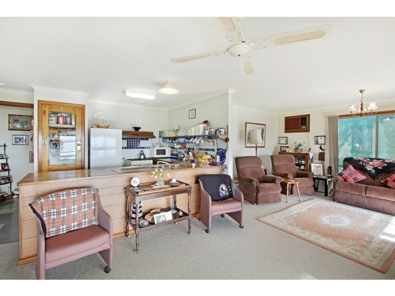 217 Western Boulevard, Raymond Island VIC 3880