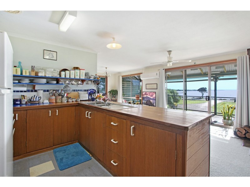 217 Western Boulevard, Raymond Island VIC 3880