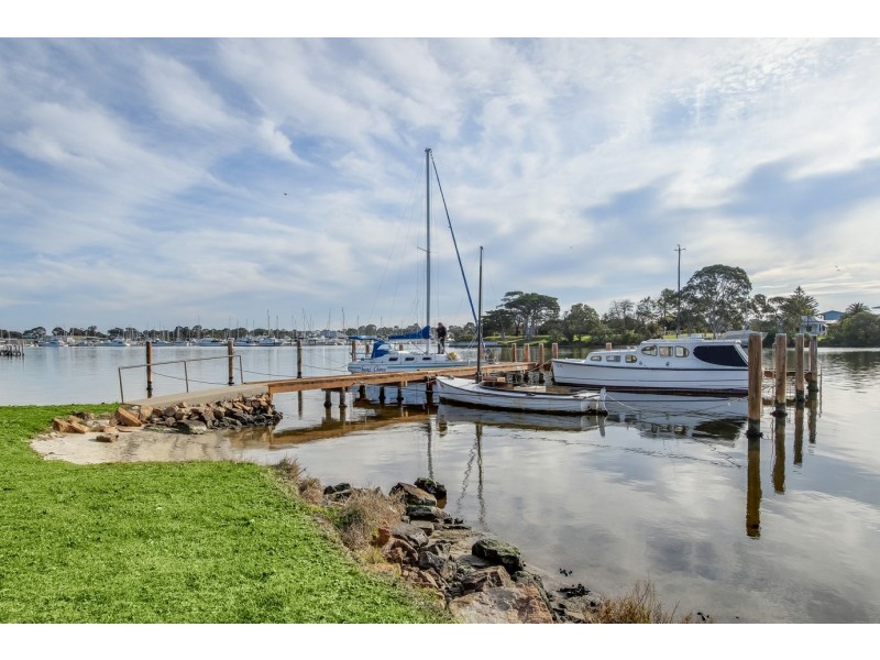 217 Western Boulevard, Raymond Island VIC 3880