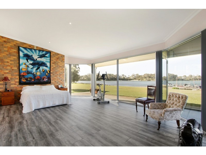 19 Lake Shore Drive, Newlands Arm VIC 3875