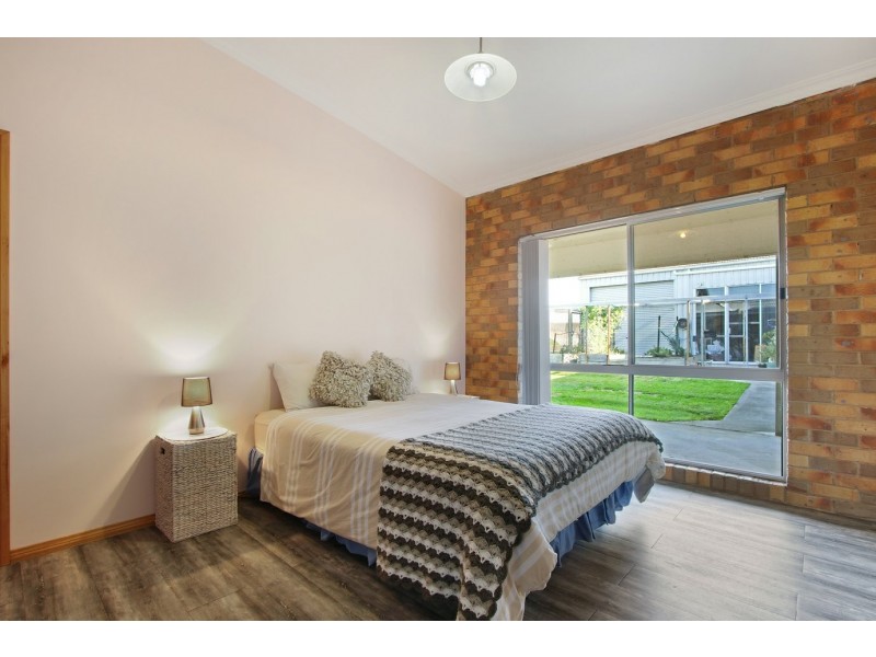 19 Lake Shore Drive, Newlands Arm VIC 3875