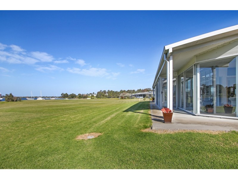19 Lake Shore Drive, Newlands Arm VIC 3875