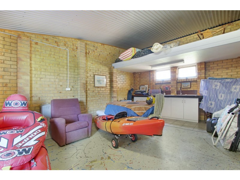 19 Lake Shore Drive, Newlands Arm VIC 3875