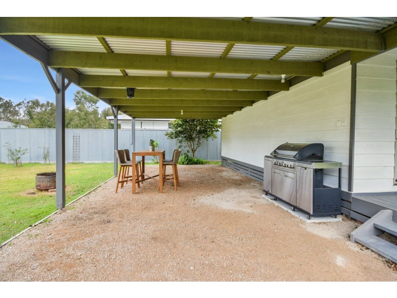 29 Sixth Avenue, Raymond Island VIC 3880