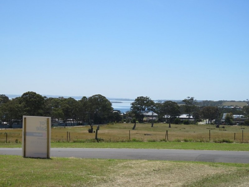 22 Tait Street, Eagle Point VIC 3878
