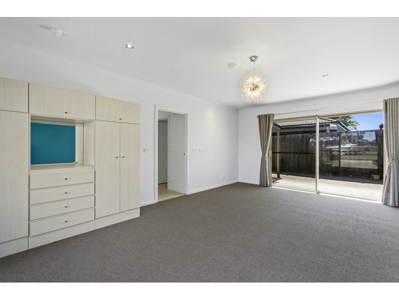 1/30 Toonalook Parade, Paynesville VIC 3880