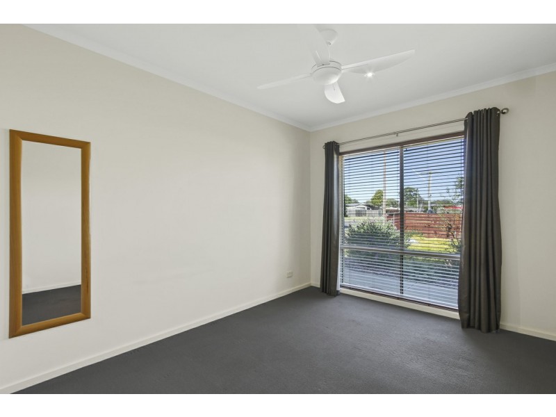 1/30 Toonalook Parade, Paynesville VIC 3880