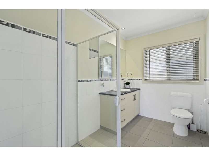 1/30 Toonalook Parade, Paynesville VIC 3880