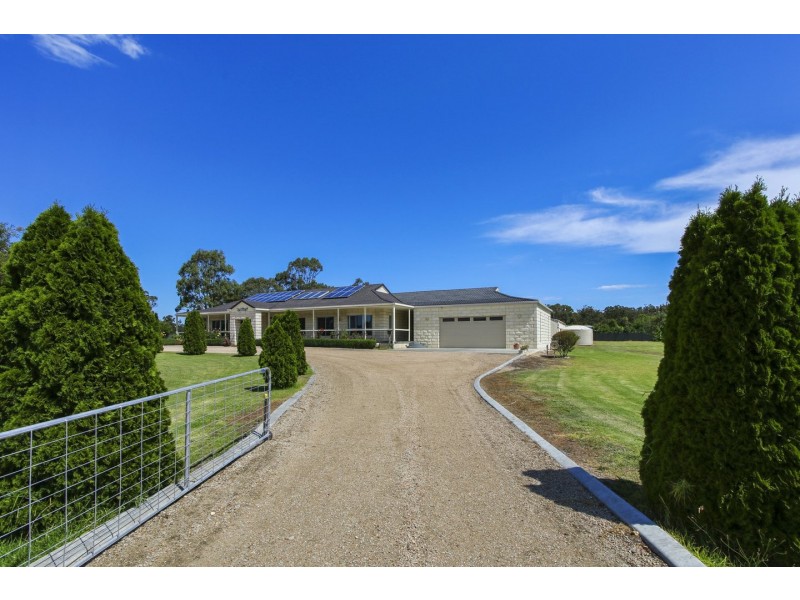 45 Simpsons Drive, Newlands Arm VIC 3875
