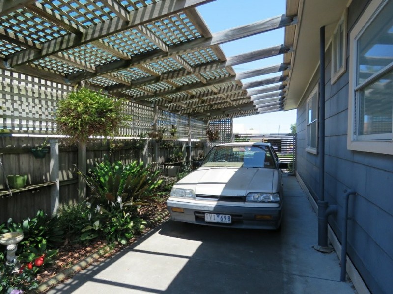 9 Milton Avenue, Paynesville VIC 3880