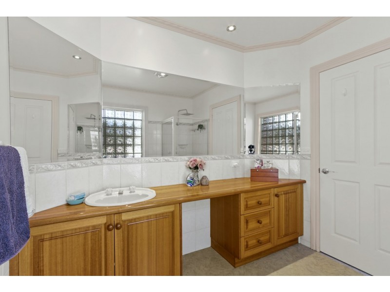 6 Midway Avenue, Newlands Arm VIC 3875