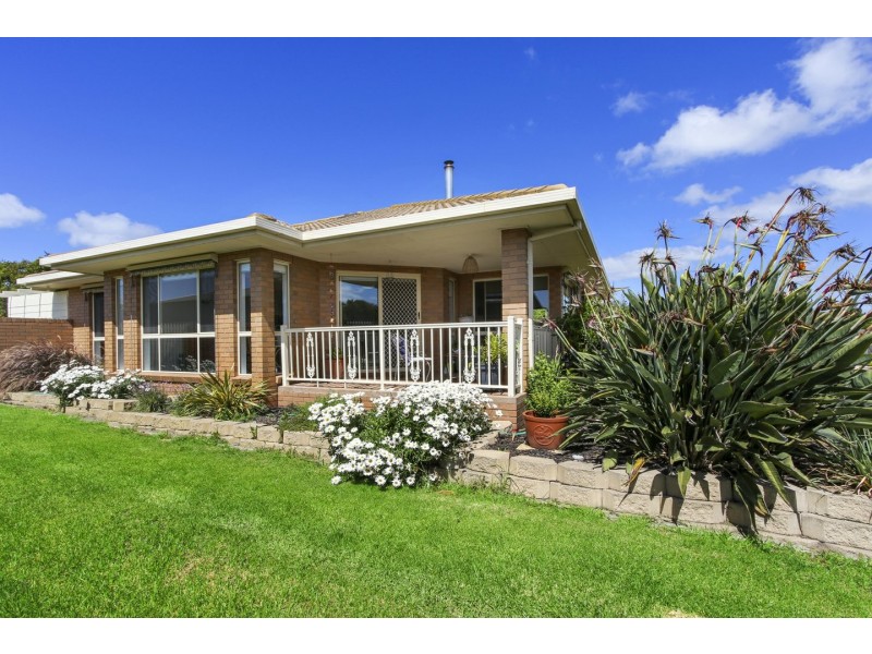 6 Midway Avenue, Newlands Arm VIC 3875