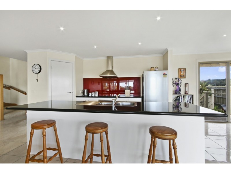 160 Bay Road, Eagle Point VIC 3878