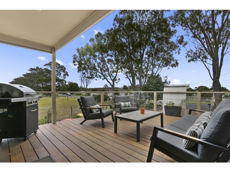 160 Bay Road, Eagle Point VIC 3878