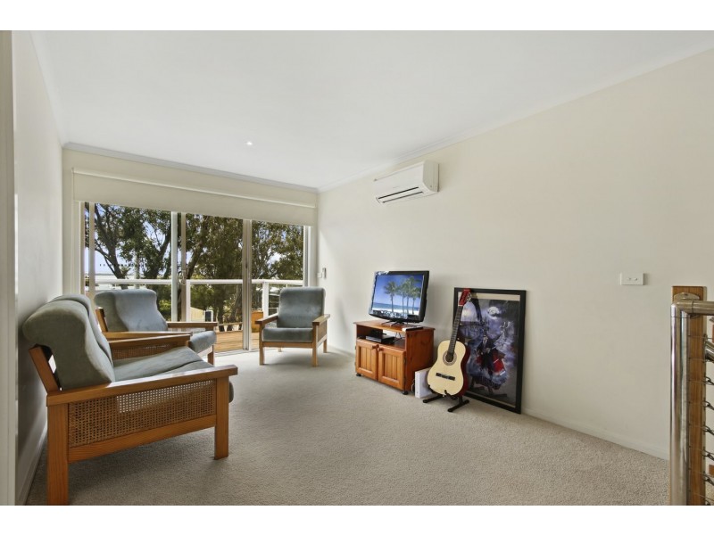 160 Bay Road, Eagle Point VIC 3878