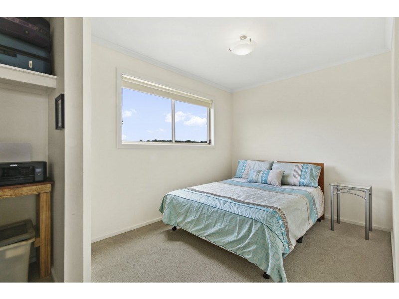 160 Bay Road, Eagle Point VIC 3878