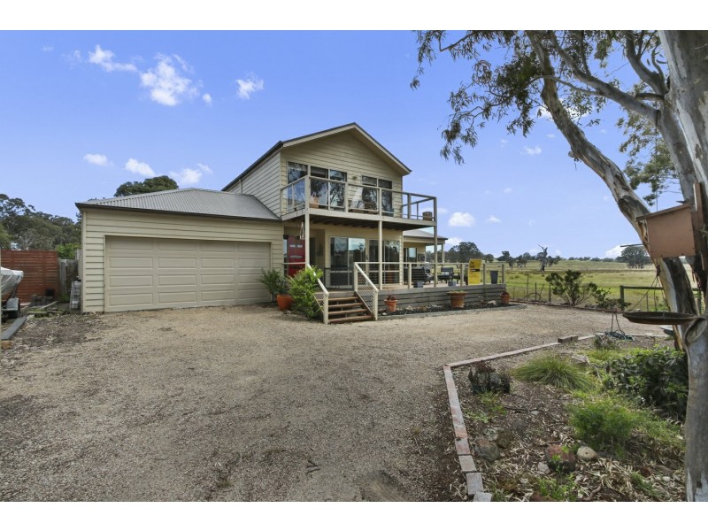 160 Bay Road, Eagle Point VIC 3878