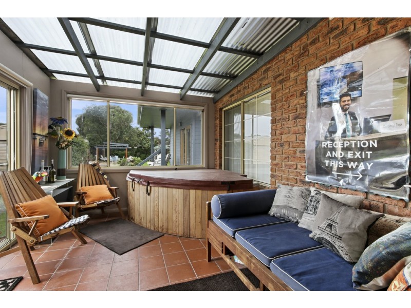 49 Western Boulevard, Raymond Island VIC 3880