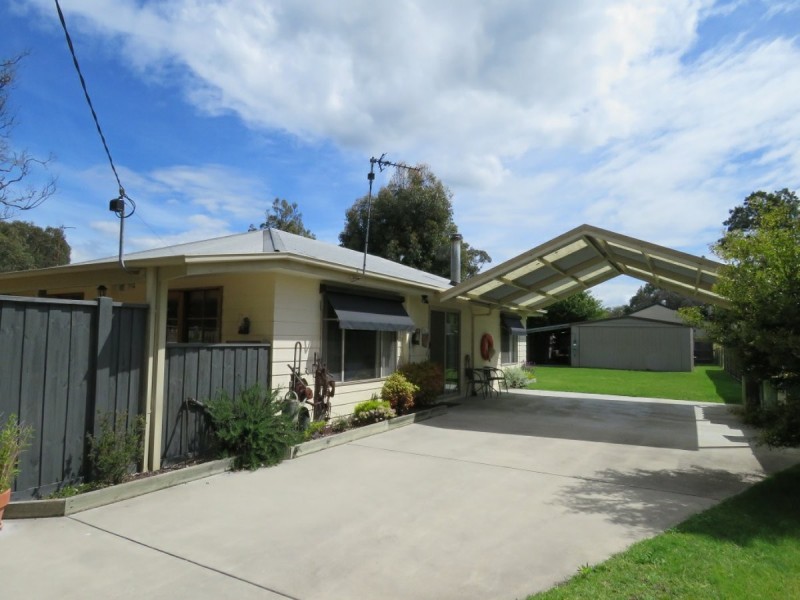 56 Tenth Avenue, Raymond Island VIC 3880