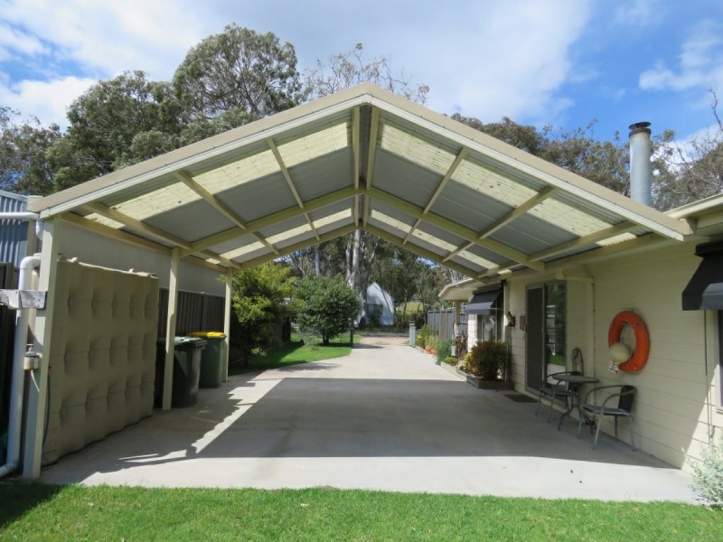 56 Tenth Avenue, Raymond Island VIC 3880