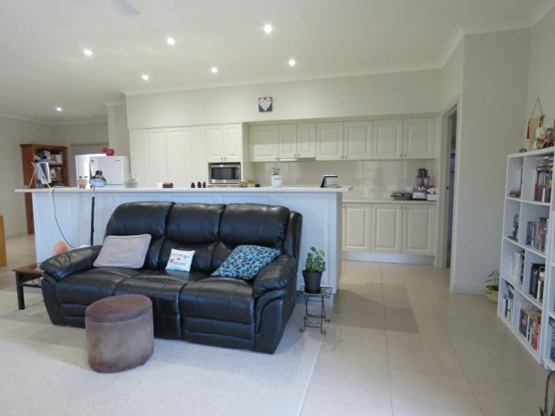 2 Eaton Place, Paynesville VIC 3880