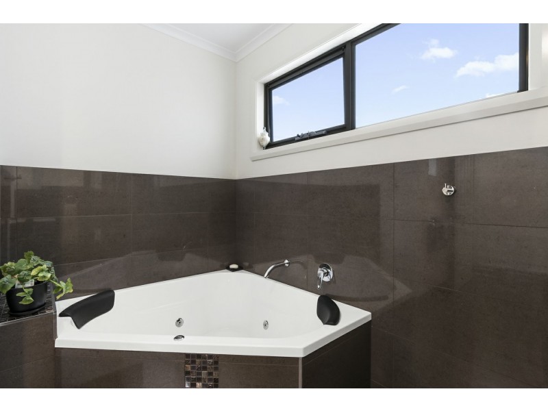 205 Western Boulevard, Raymond Island VIC 3880