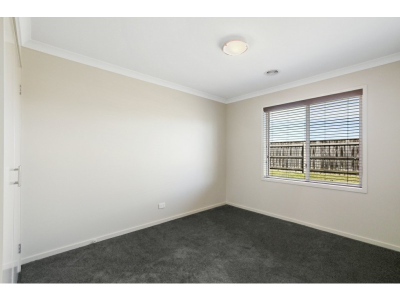14 Ah Yee Place, Paynesville VIC 3880