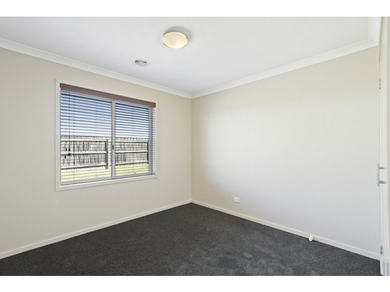 14 Ah Yee Place, Paynesville VIC 3880