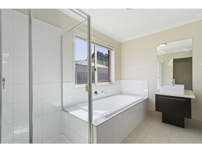 14 Ah Yee Place, Paynesville VIC 3880
